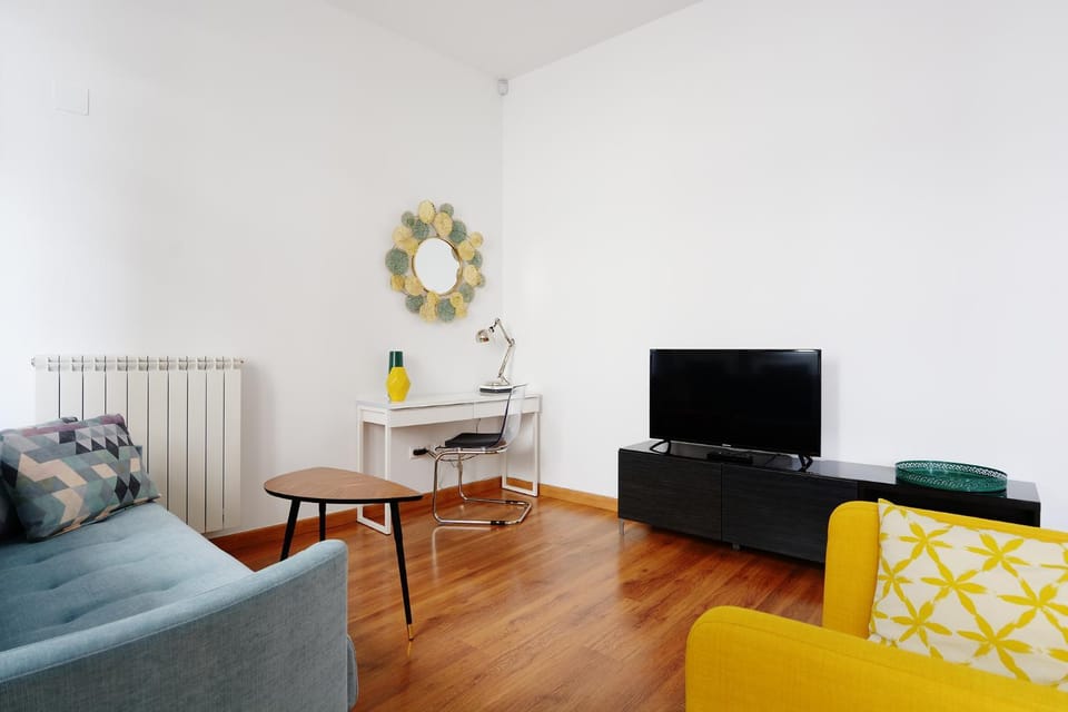 TV and multimedia, Lounge or bar, Seating area