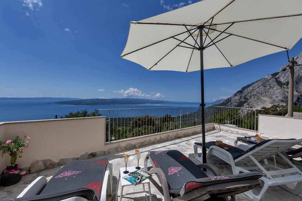 Patio, Natural landscape, View (from property/room), Balcony/Terrace, Sea view, sunbed