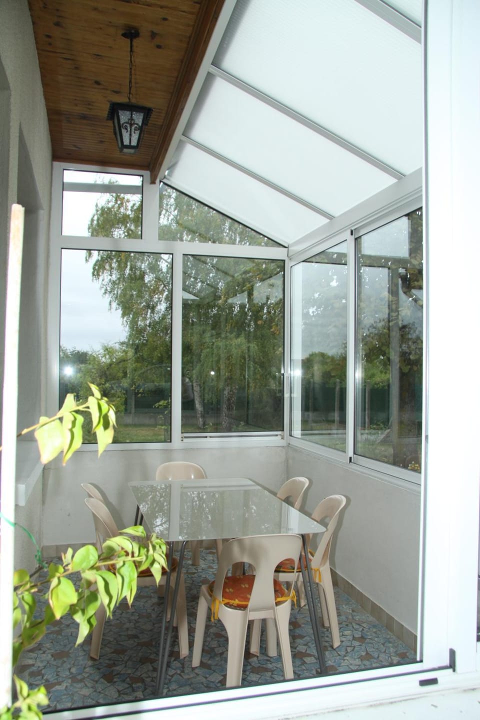 Patio, Dining area, Garden view