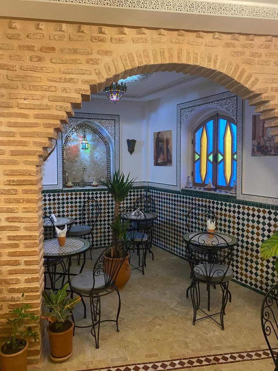 Restaurant/places to eat, Dining area
