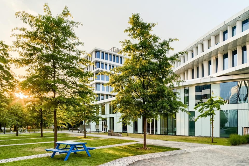Property building, Restaurant/places to eat, Breakfast