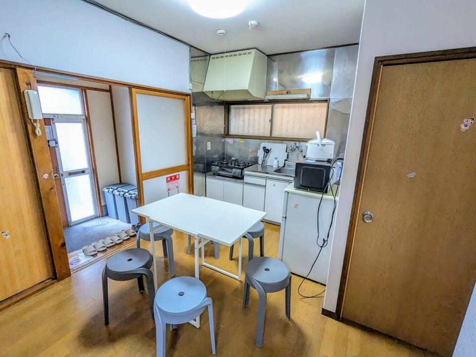 Kitchen or kitchenette, kitchen