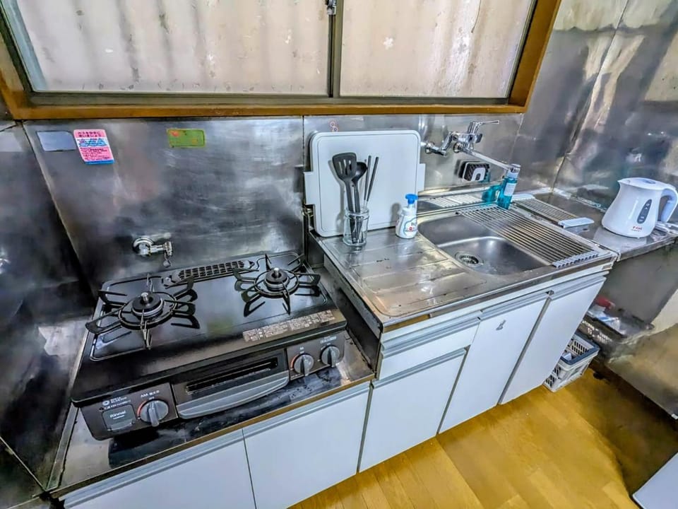 Kitchen or kitchenette, kitchen