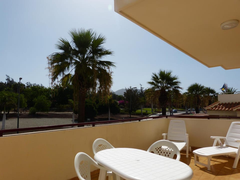 Balcony/Terrace, City view, Garden view, Landmark view, Mountain view