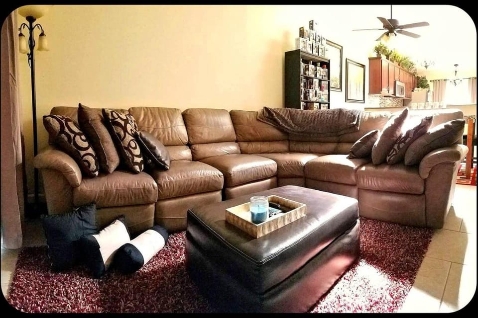 A1 Private Room With 55" Smart TV Near Everything Vacation rental in Orlando