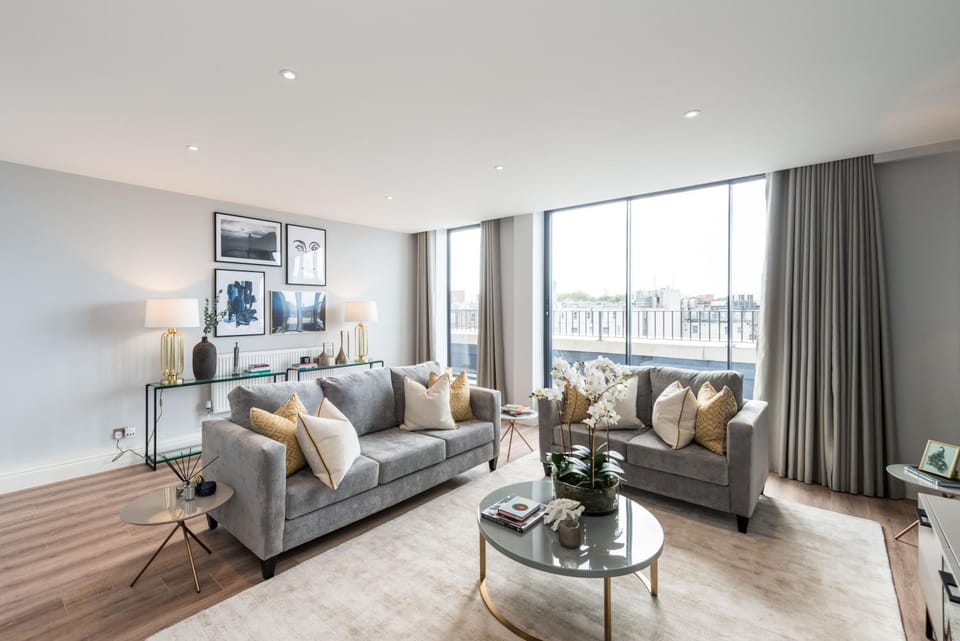 Living room, Seating area