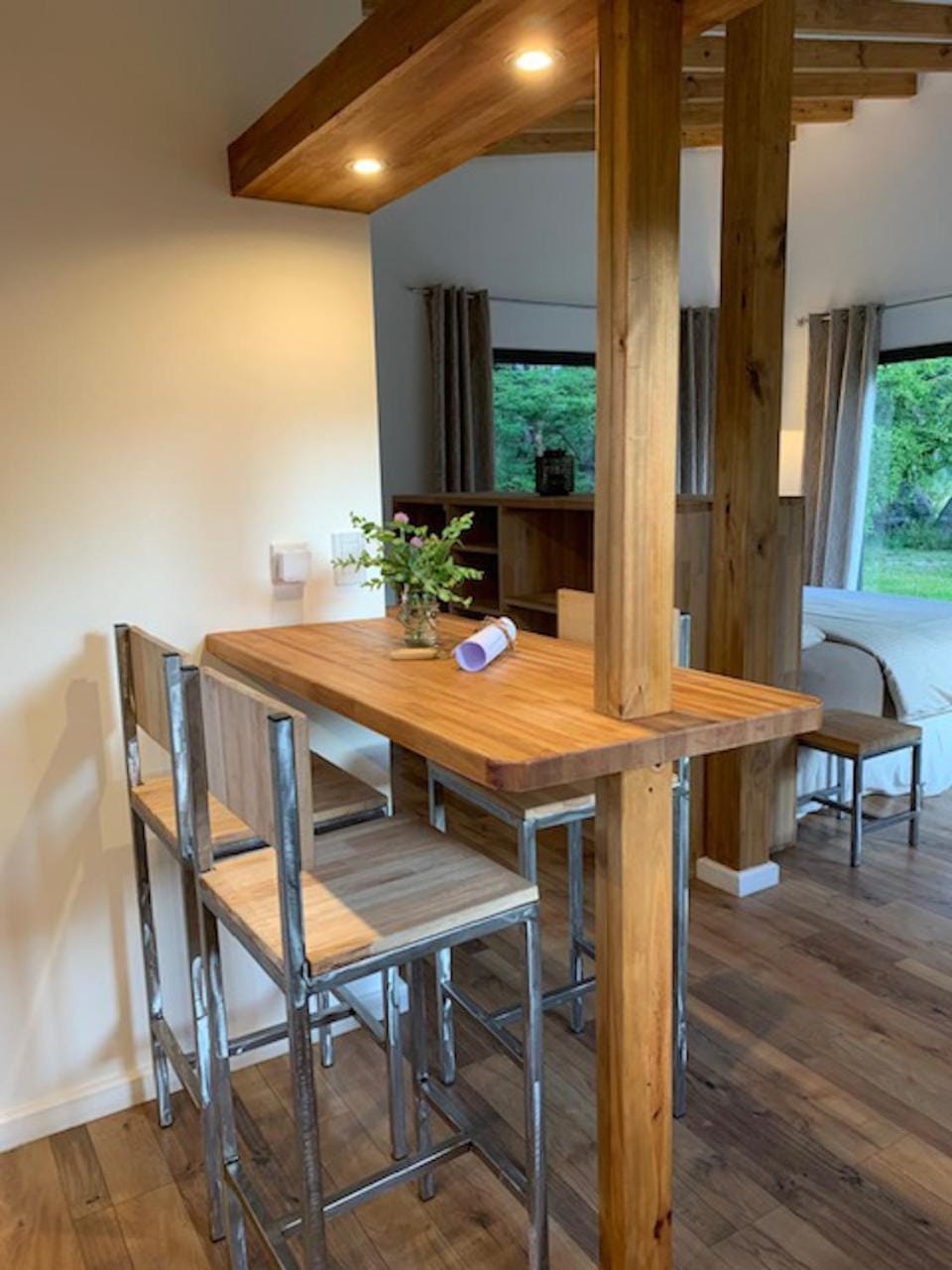Dining area, Food