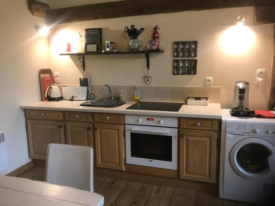 Kitchen or kitchenette, minibar, pet friendly, stove, washing machine