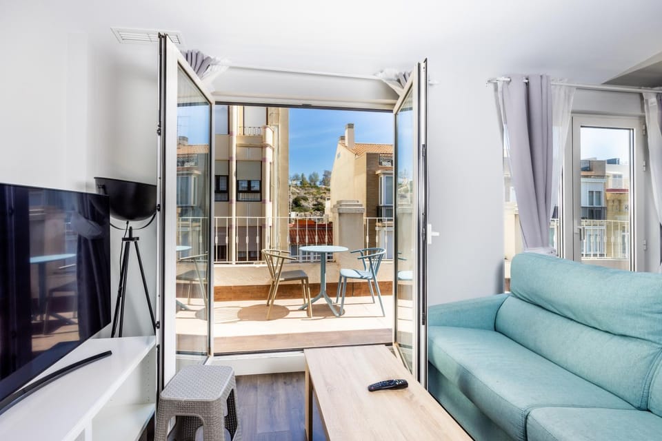 TV and multimedia, Balcony/Terrace, Living room, Seating area