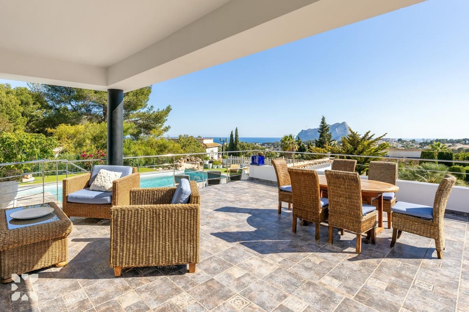 Patio, Day, Natural landscape, View (from property/room), Balcony/Terrace, Living room, Seating area, Dining area