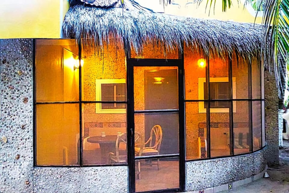 Property building, Patio, Restaurant/places to eat