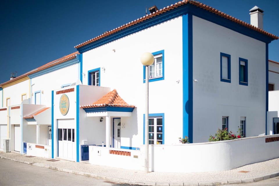 Baleal GuestHouse - Yoga included Bed and Breakfast in Peniche
