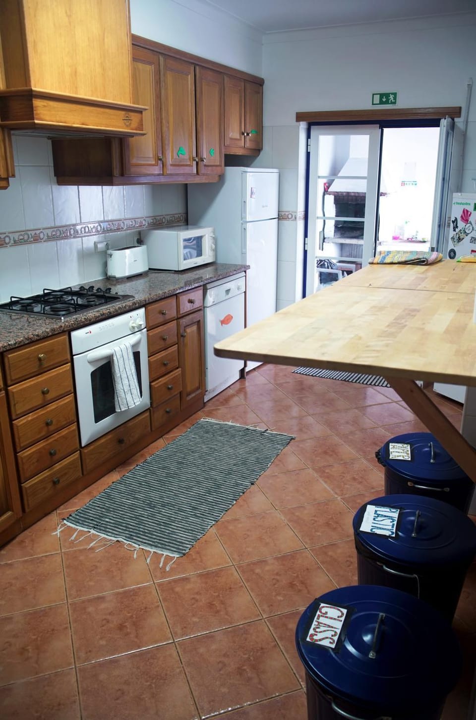 Kitchen or kitchenette, Dining area, Communal kitchen