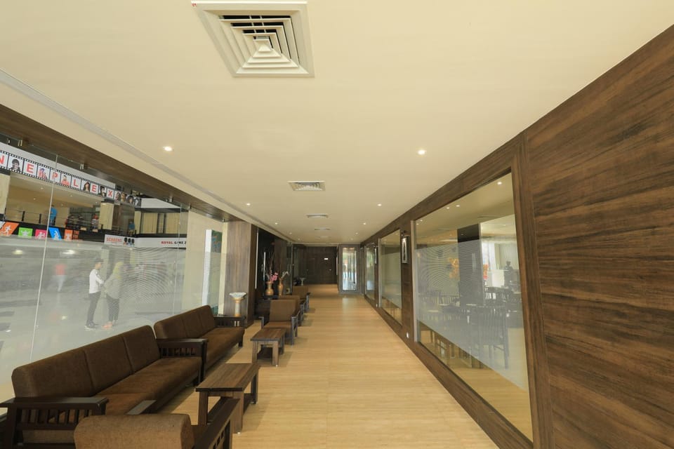 Lobby or reception, Seating area