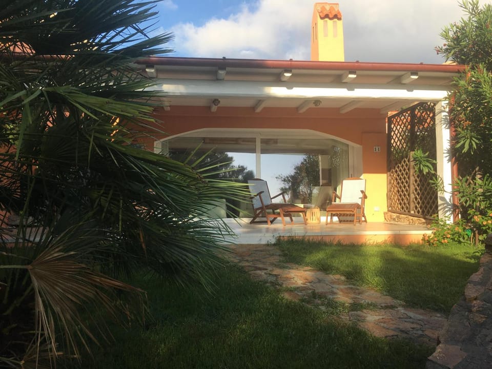 Patio, Facade/entrance