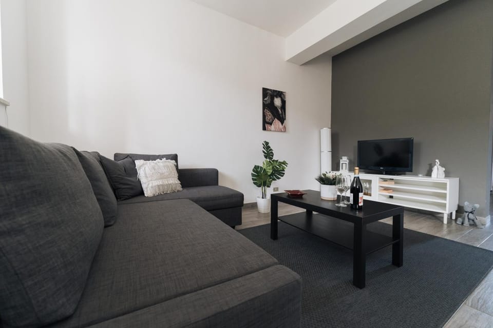 Grey's Apartment House in Catania