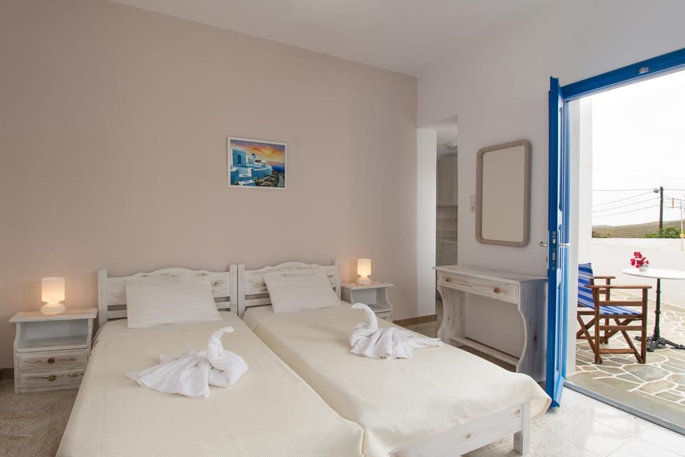 Balcony/Terrace, Photo of the whole room, Bedroom