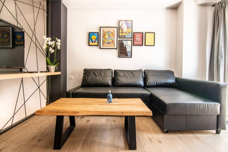 MOS Luxury City Suites - The Loft Apartment in Chania