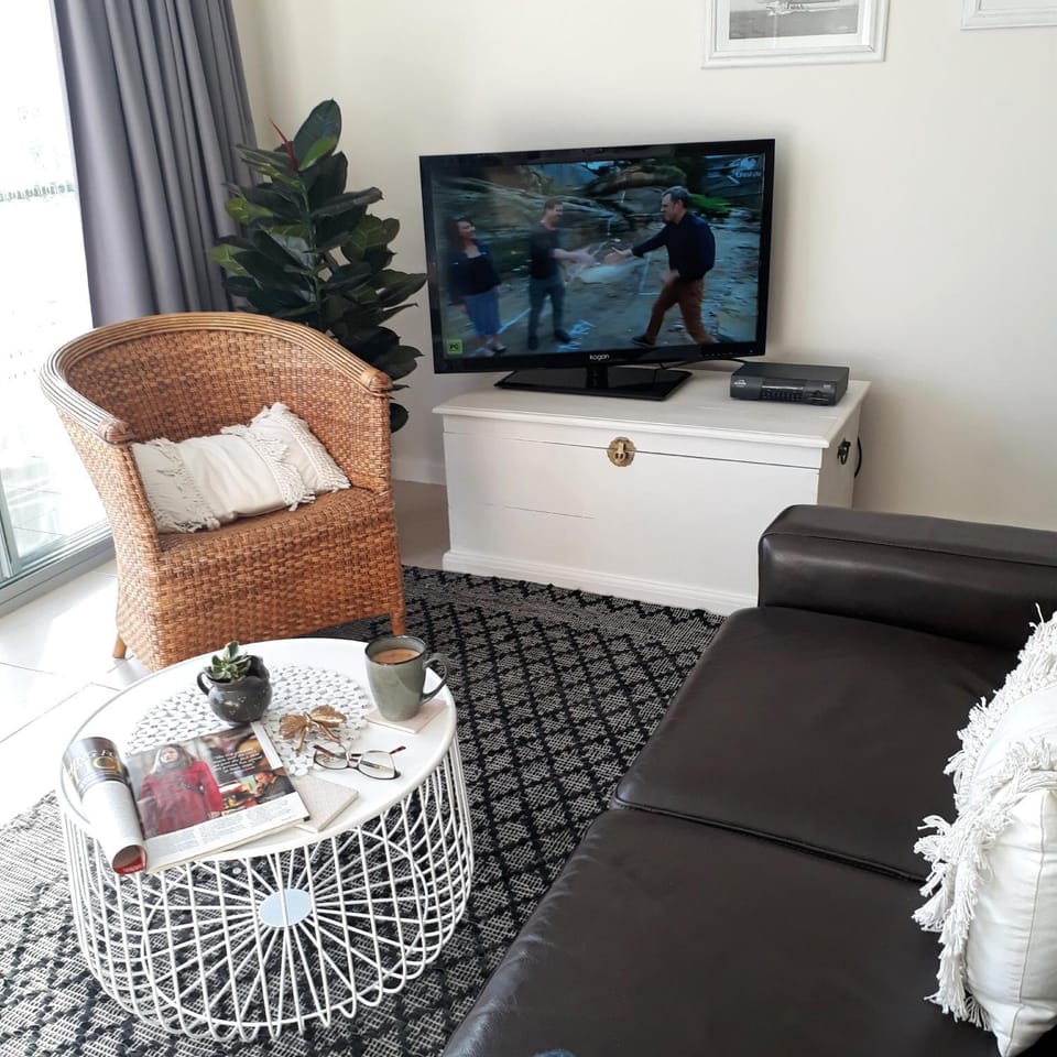 TV and multimedia, Seating area