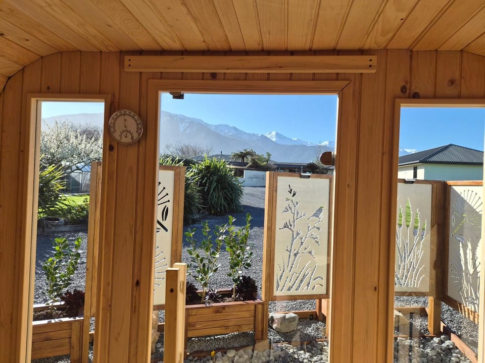 Hot Tub, View (from property/room)