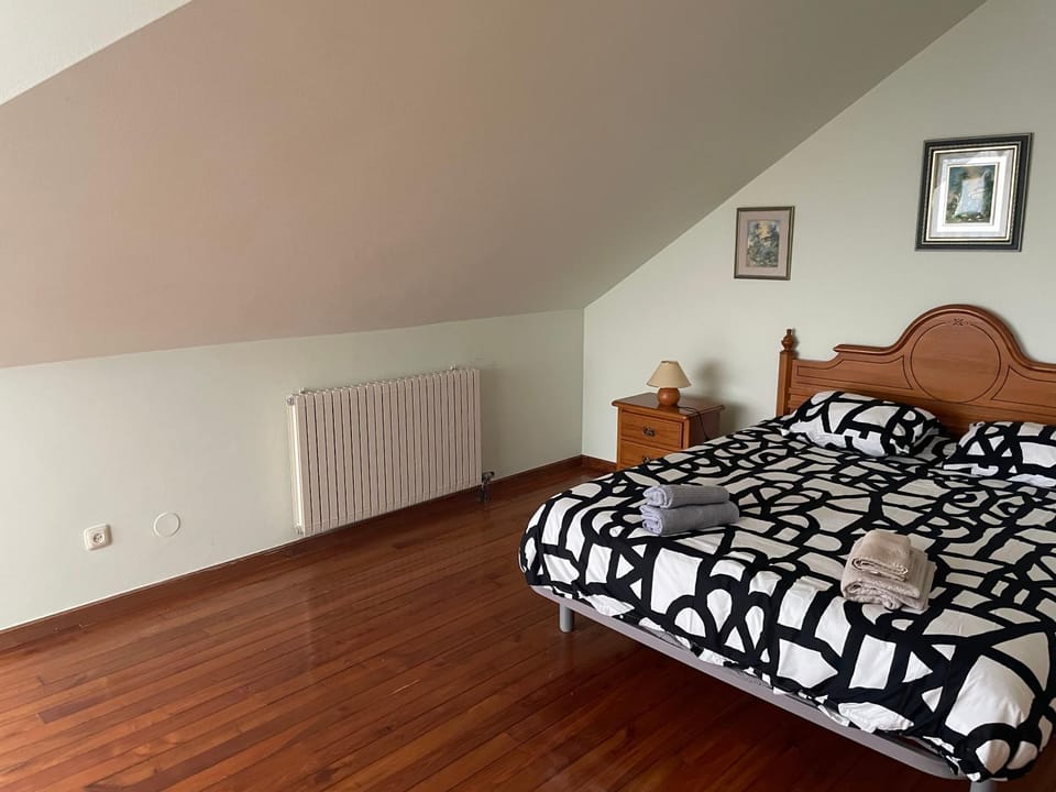 Ermita San Vicente de la Barquera Duplex Apartment in San Vicente de la Barquera