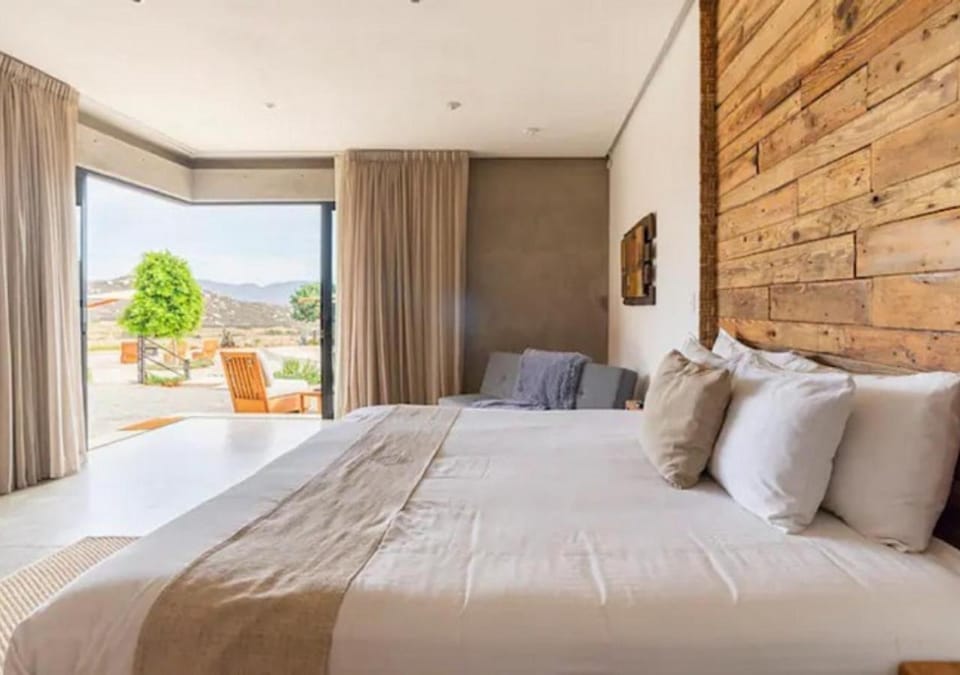 Bed, Balcony/Terrace, Photo of the whole room, Bedroom