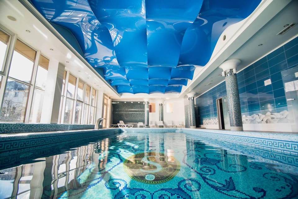 Swimming pool, Swimming pool
