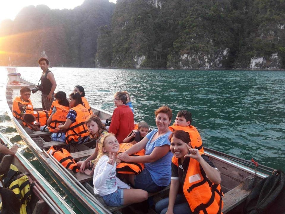People, Natural landscape, Activities, Lake view, group of guests