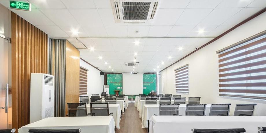 Meeting/conference room