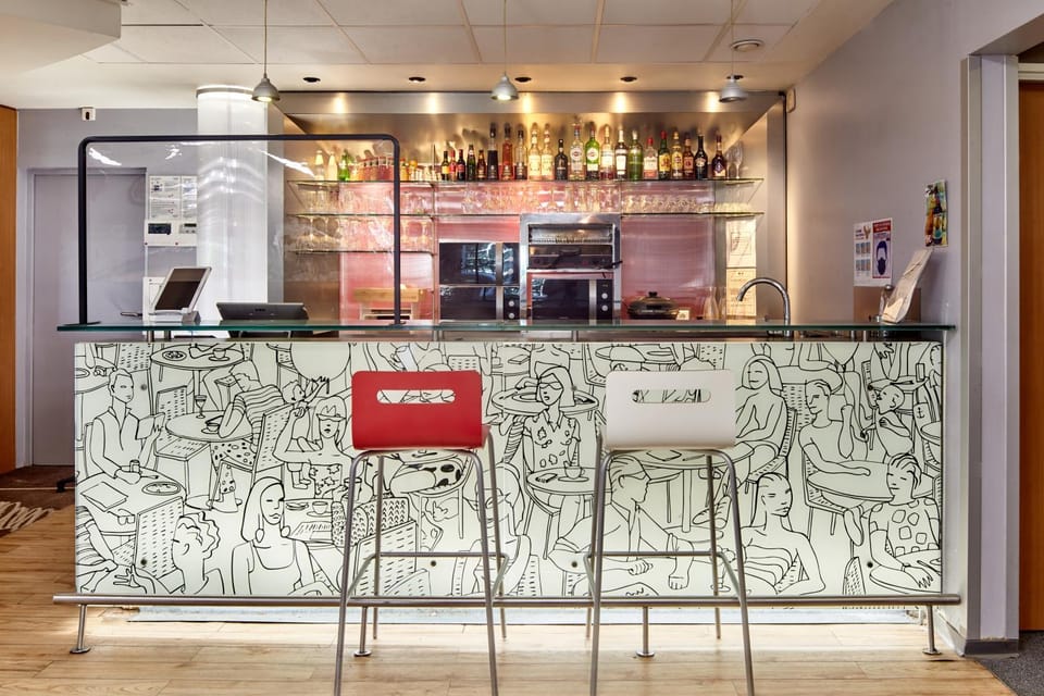 Lounge or bar