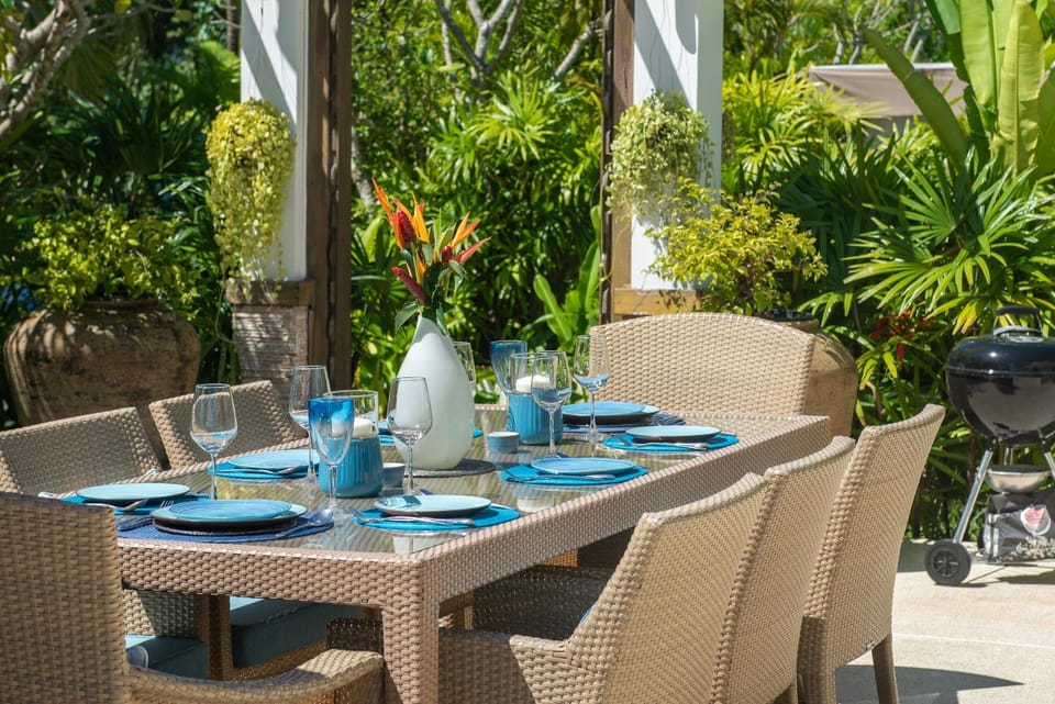 Dining area, Garden view