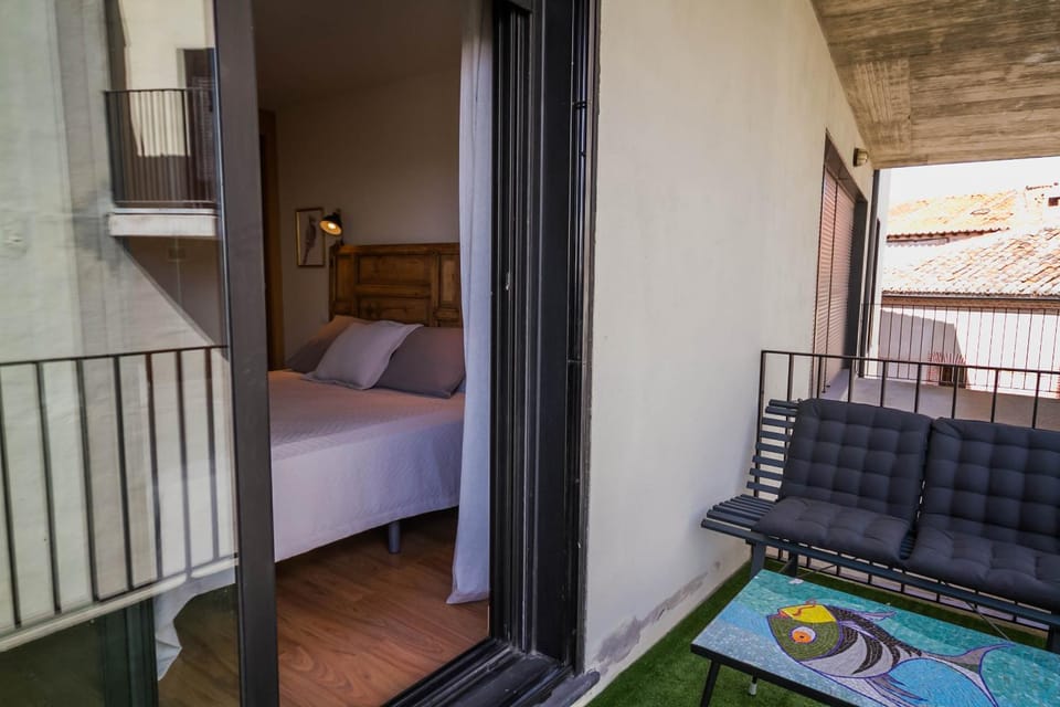 Children play ground, View (from property/room), Balcony/Terrace, Photo of the whole room, Evening entertainment, Garden view, Landmark view, River view, Street view, Entertainment, Quiet street view, Inner courtyard view