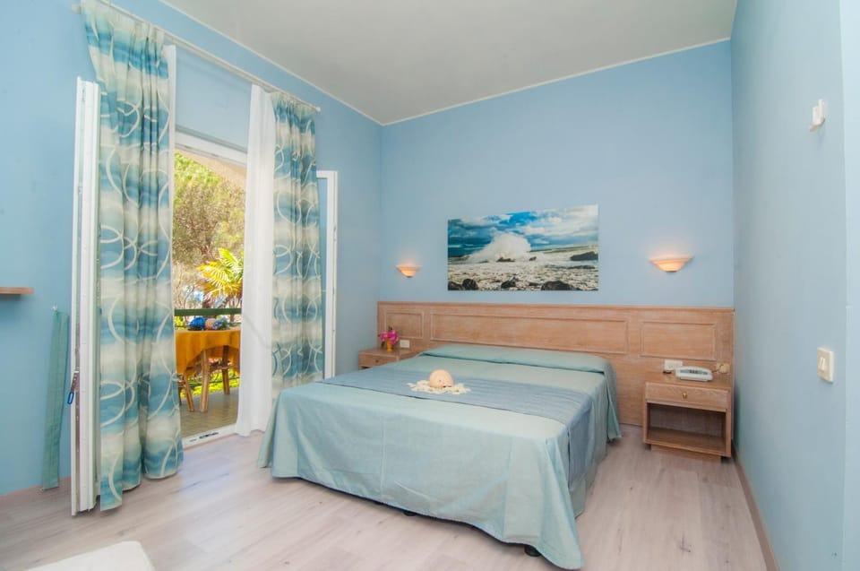 Bed, Other