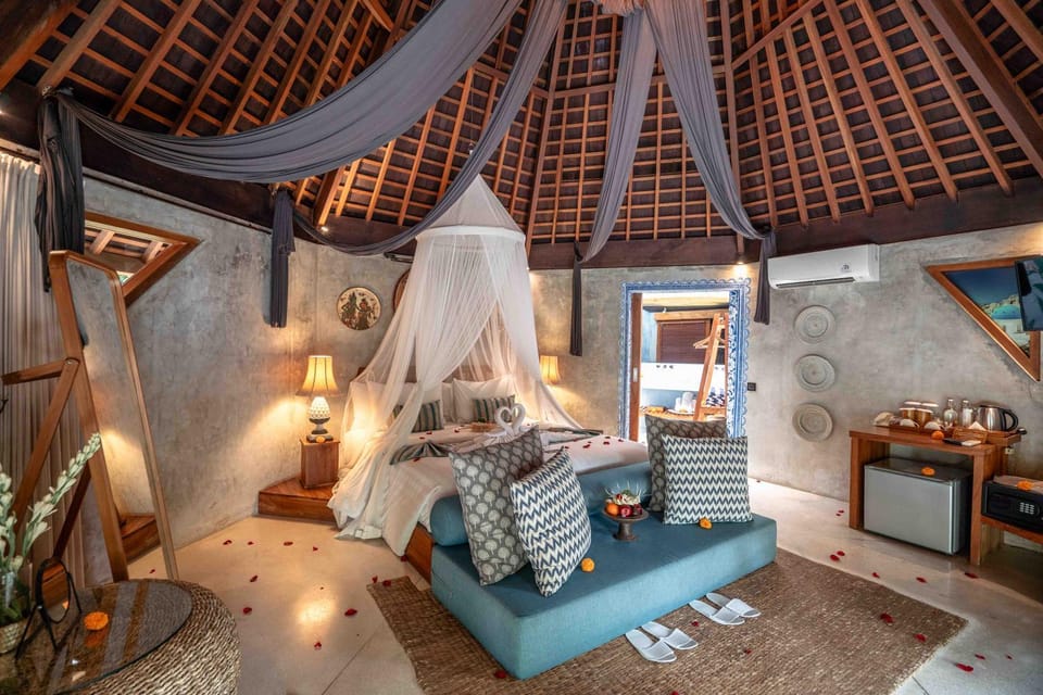 Bed, Decorative detail, Bedroom, air conditioner
