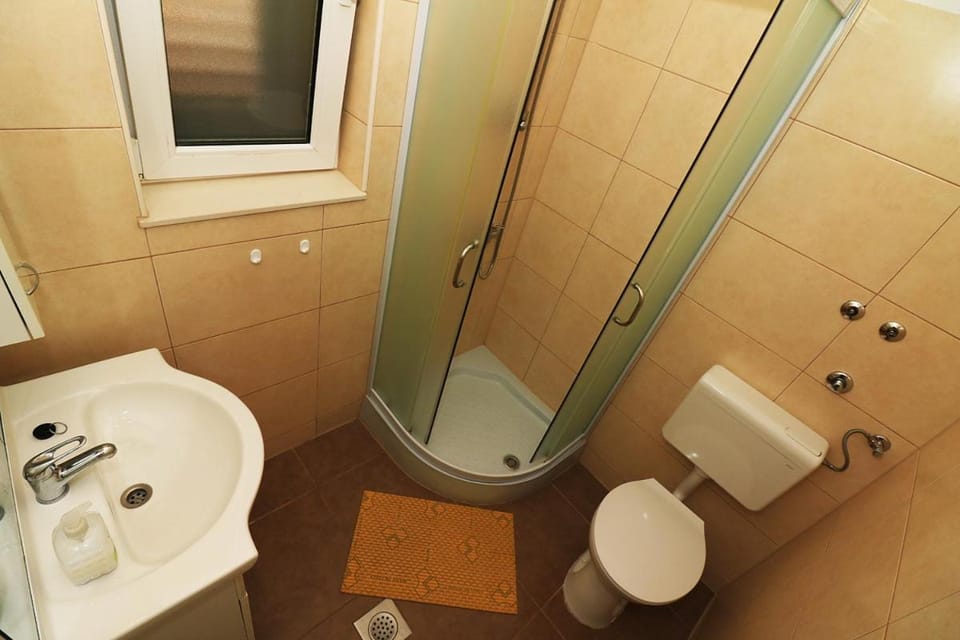 G.Baković Apartment in Tisno