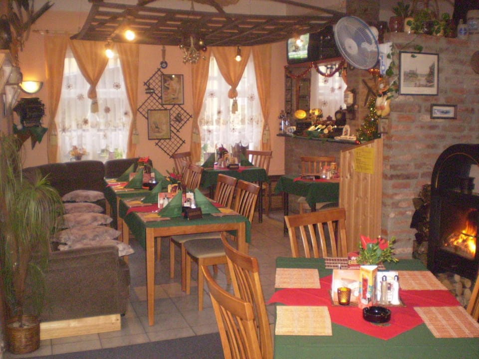 Restaurant/places to eat