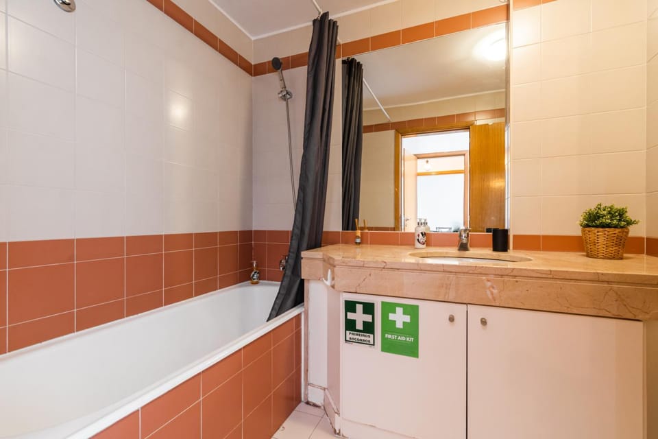Bathroom, Bath