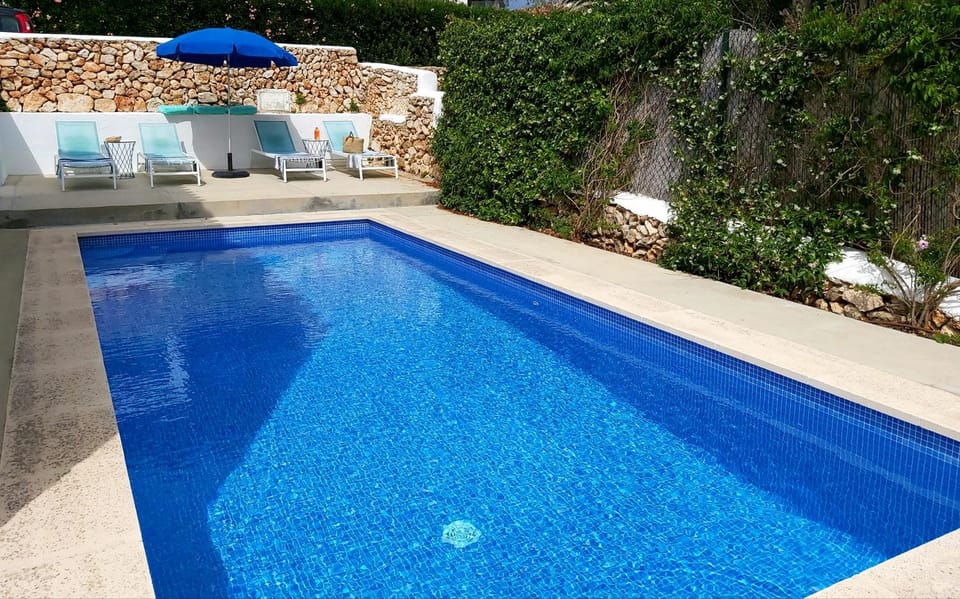 Day, Pool view, Swimming pool, sunbed
