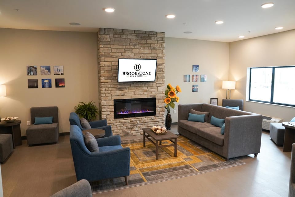 Lobby or reception, Seating area, flat iron