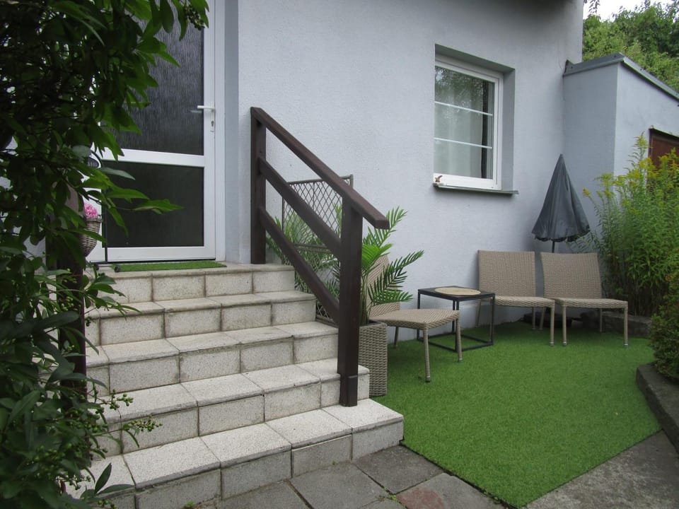 Patio, Facade/entrance, Garden view