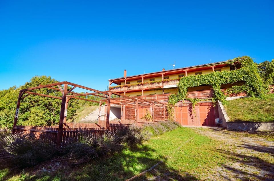 Farma Ovčí Terasy Farm Stay in South Moravian Region