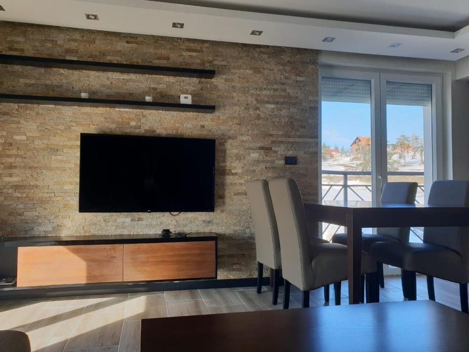 Divcibare Golden Luxx Apartman Apartment in Zlatibor District, Serbia