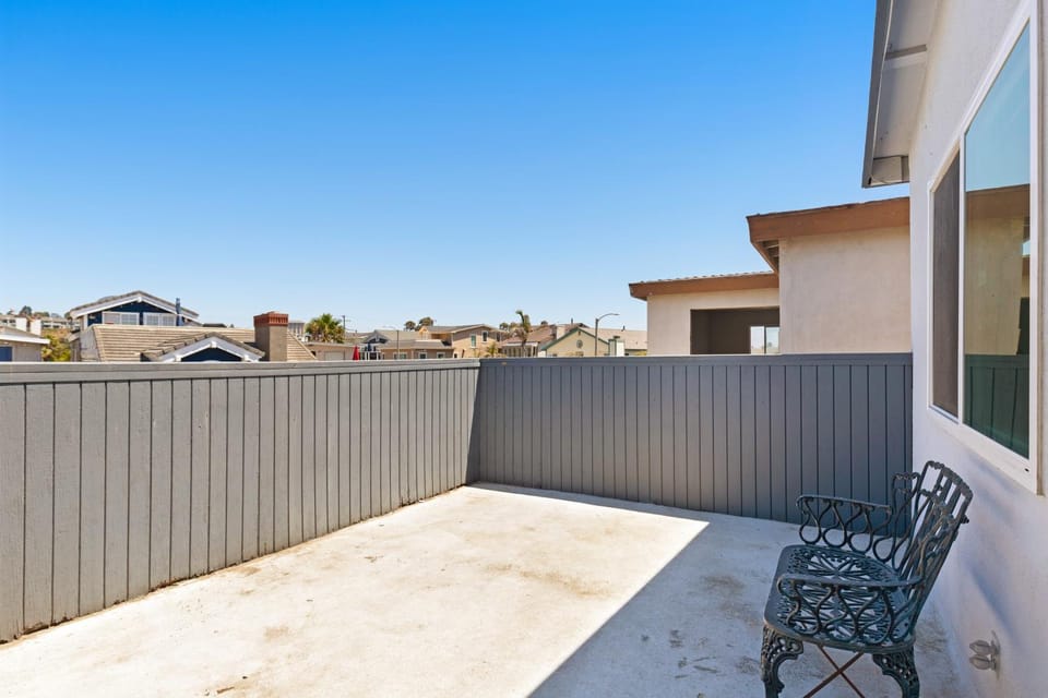 Upper Level Beach Retreat House in Balboa Peninsula