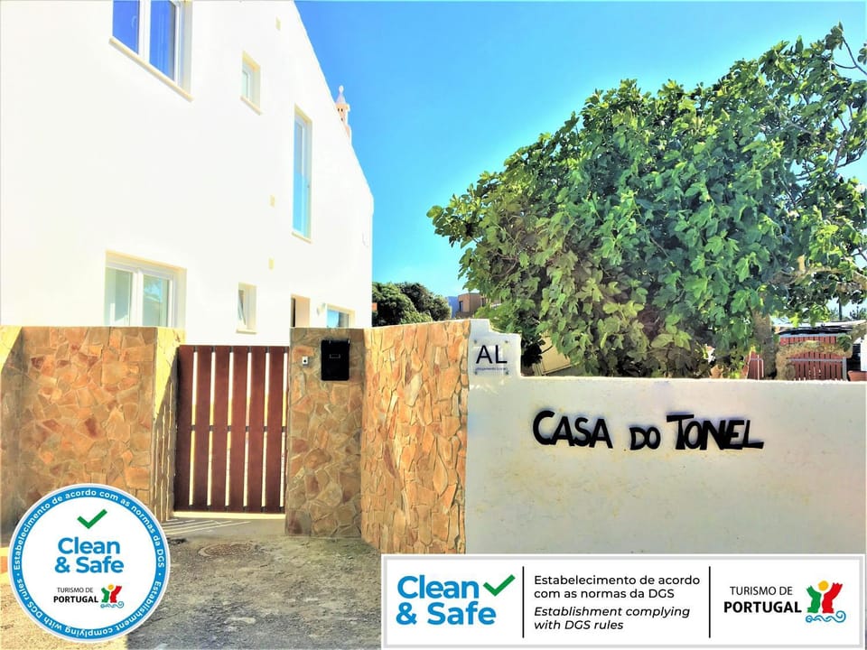 Property building, Facade/entrance, Property logo or sign, Logo/Certificate/Sign