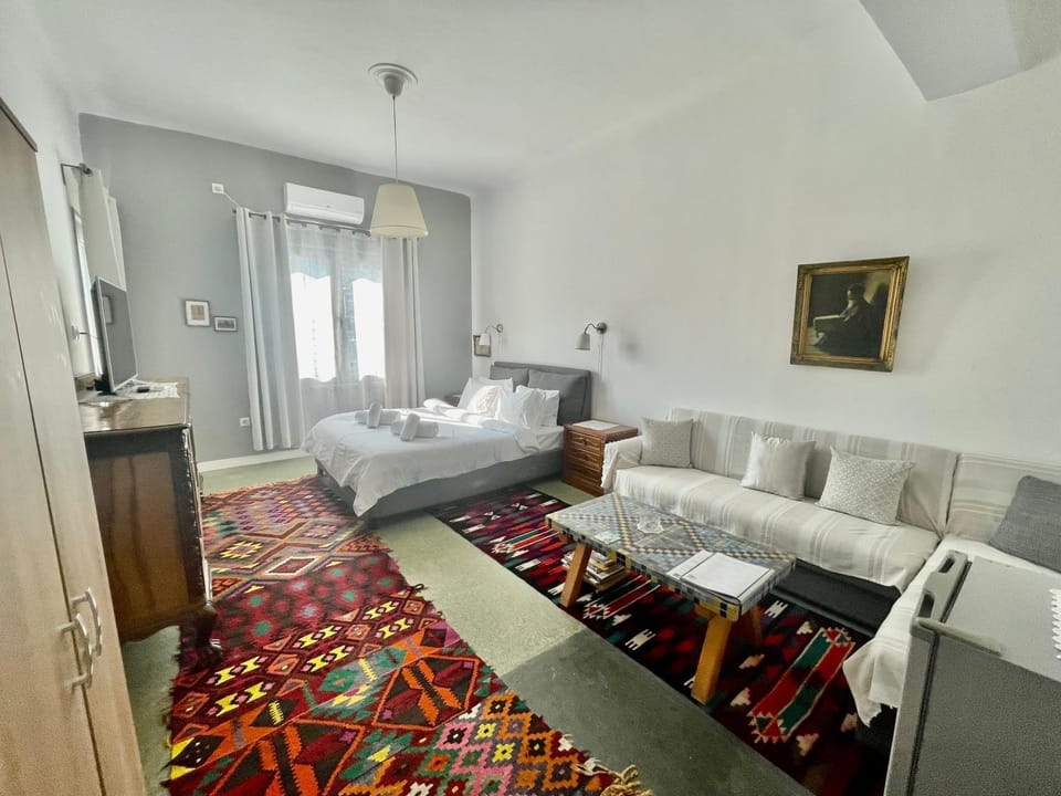 A litte Taste of Home Guest House Hotel in Athens