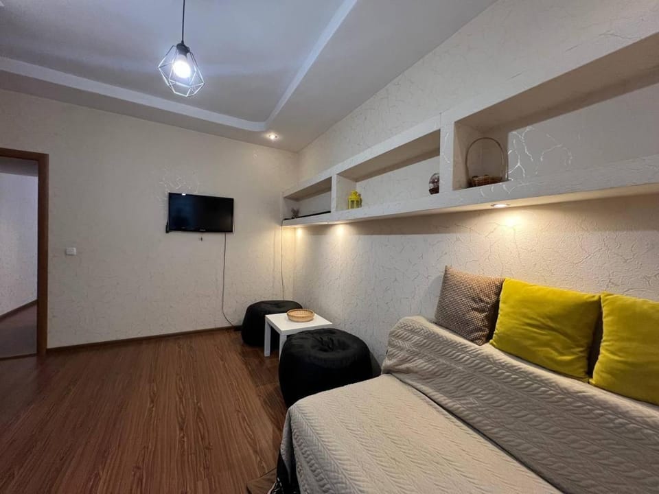 Апартаменти Greenhouse Apartment in Ukraine