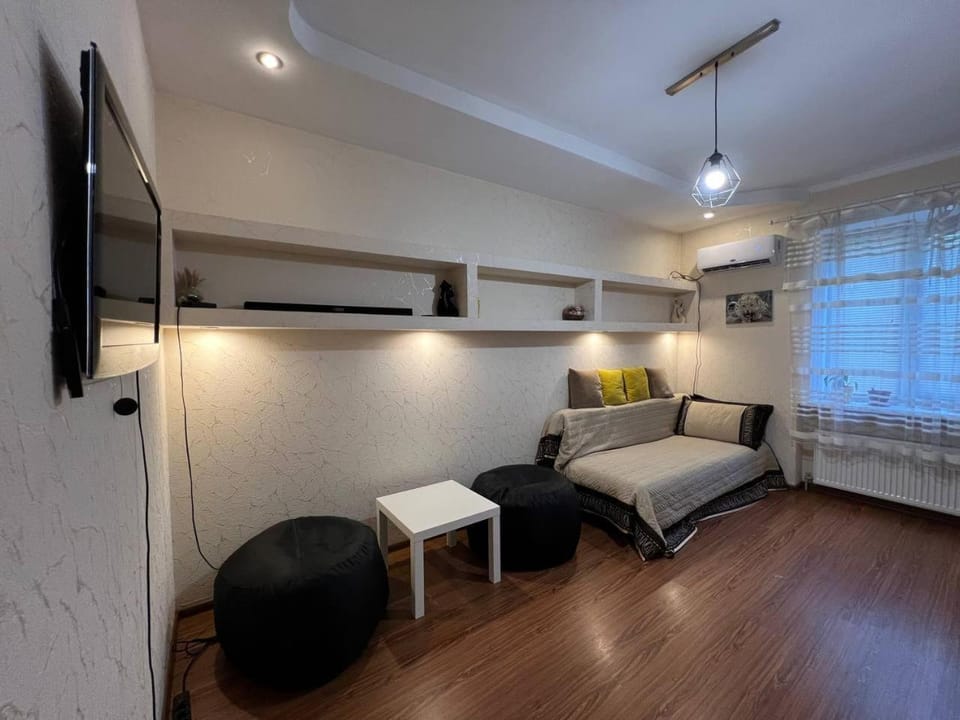 Апартаменти Greenhouse Apartment in Ukraine