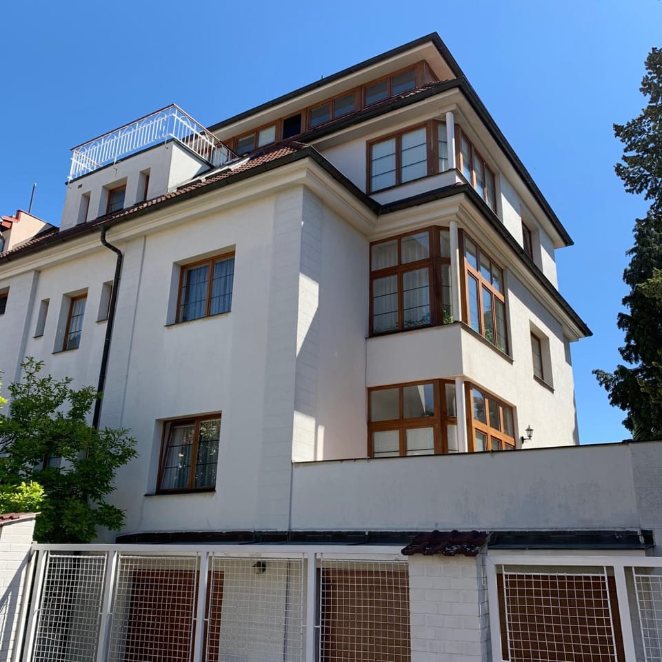 Property building, Facade/entrance