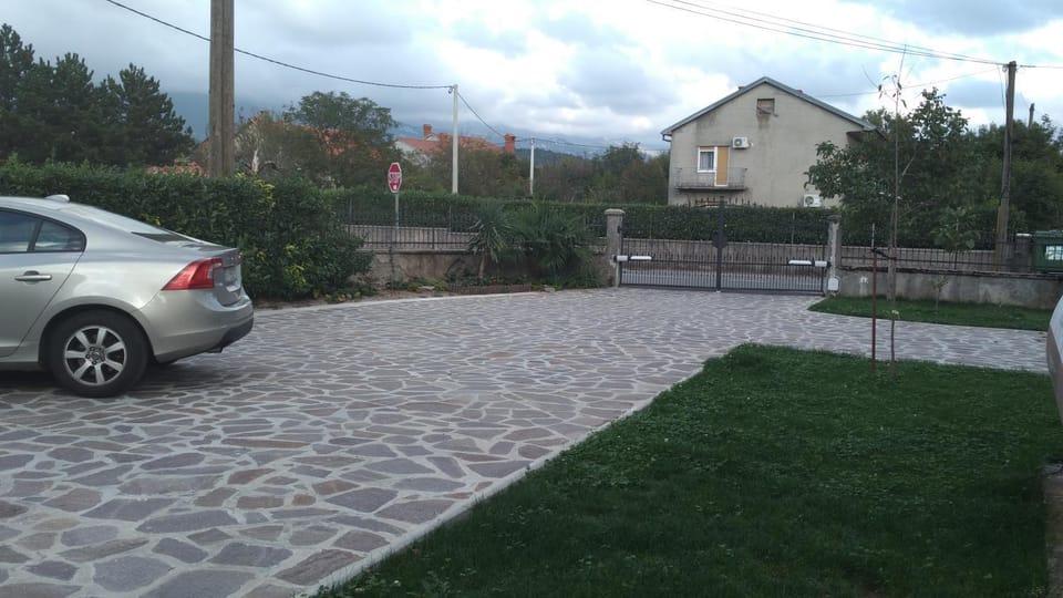 Neighbourhood, Other