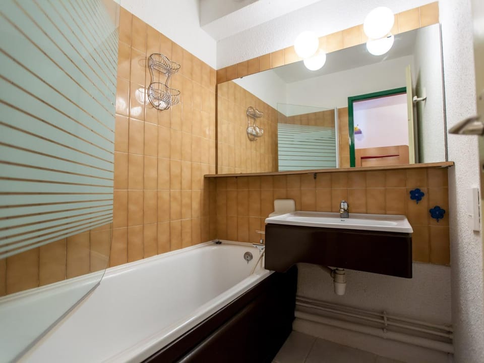 Studio Chamonix 20m², 4 pers, balcon, parking - FR-1-517-40 Apartment in Chamonix